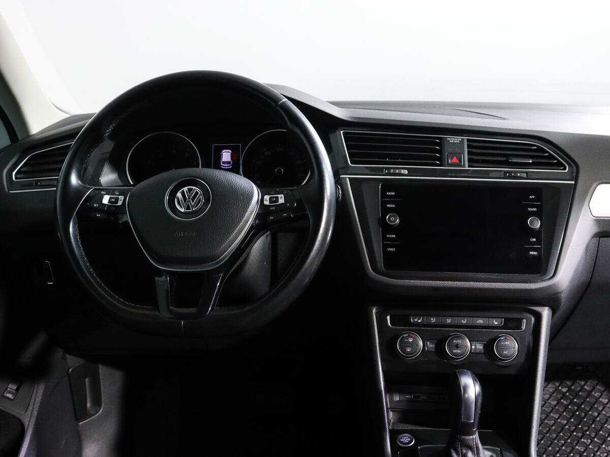 Купить Volkswagen Tiguan L, 2019, 84 165 км, фото №10