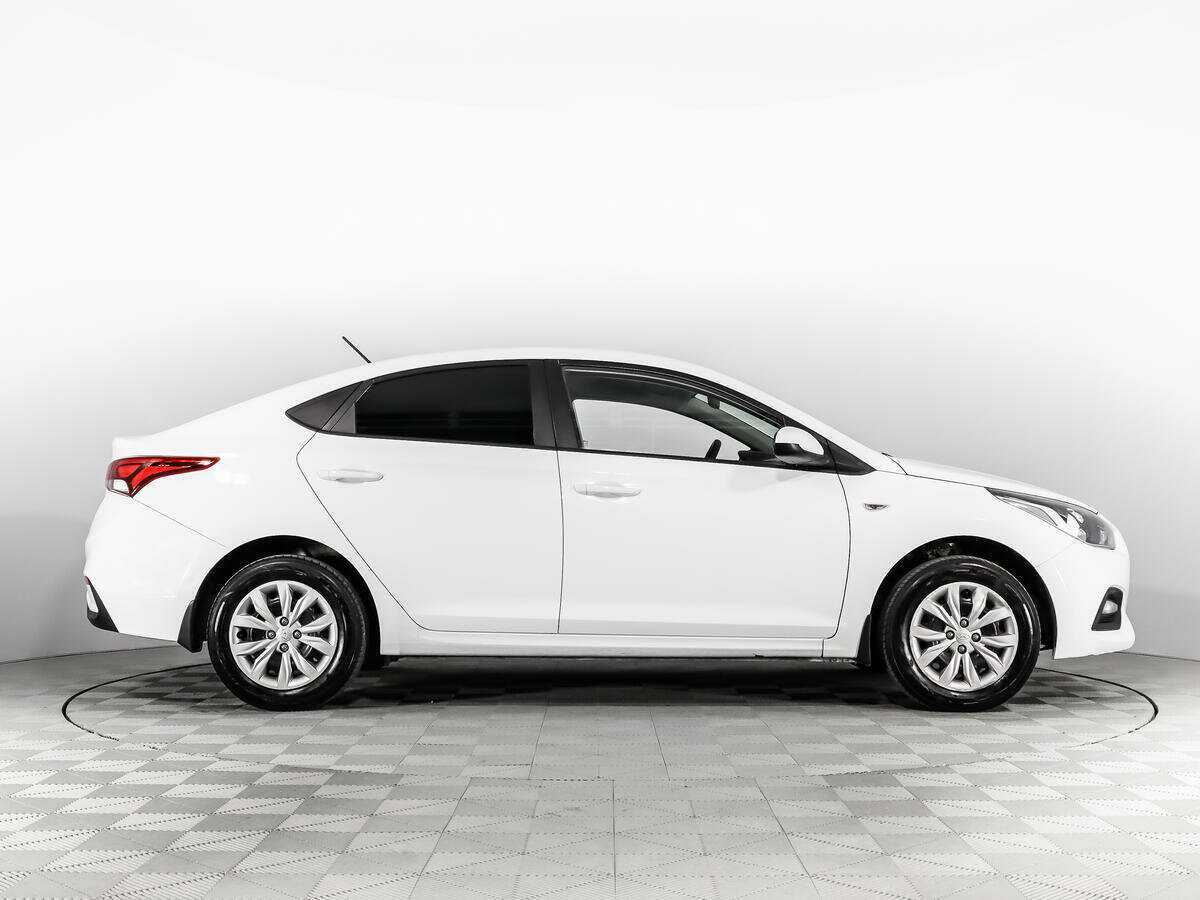 Купить Hyundai Solaris, 2018, 168 514 км, фото №4