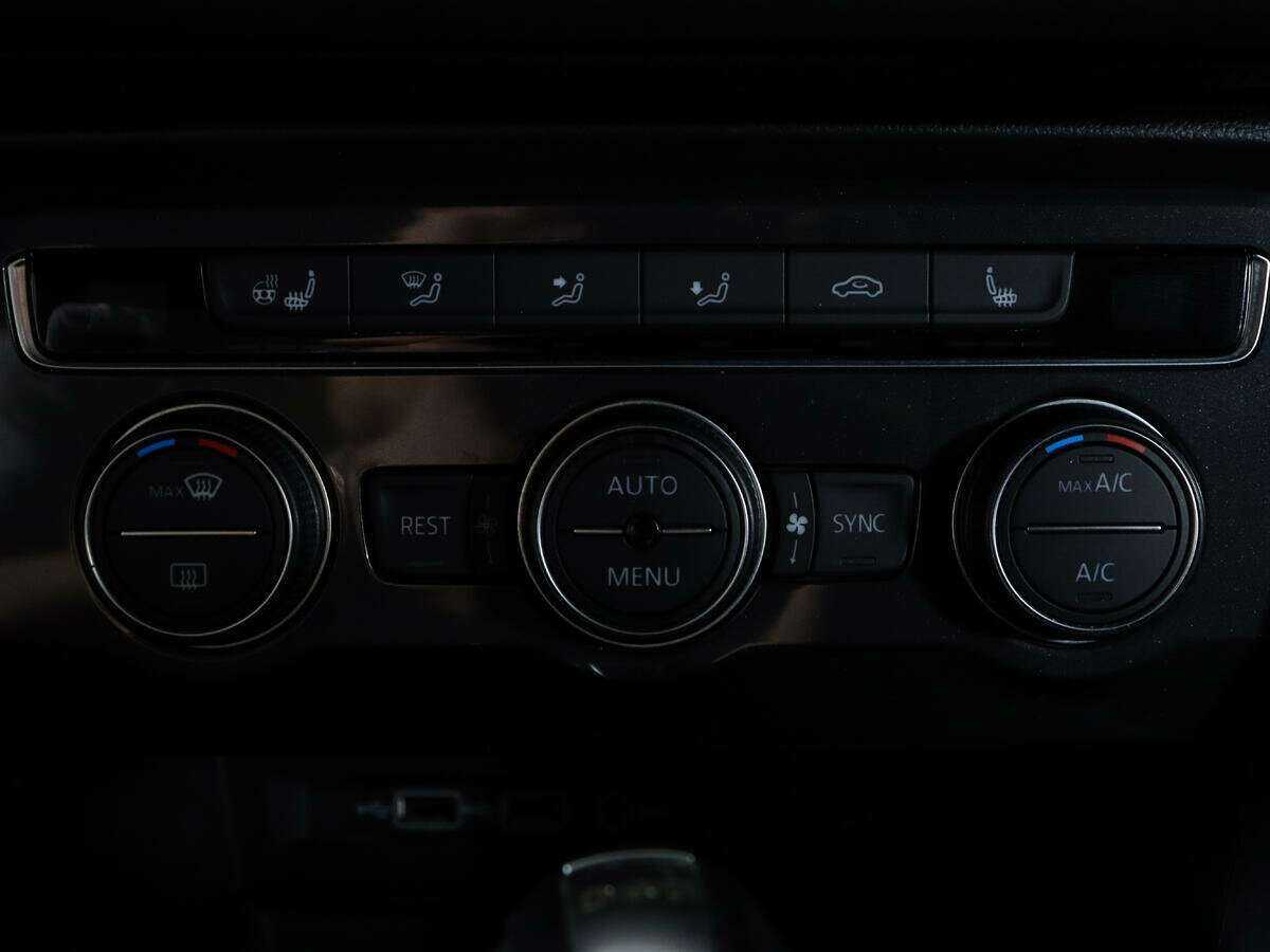 Купить Volkswagen Tiguan, 2018, 107 000 км, фото №17