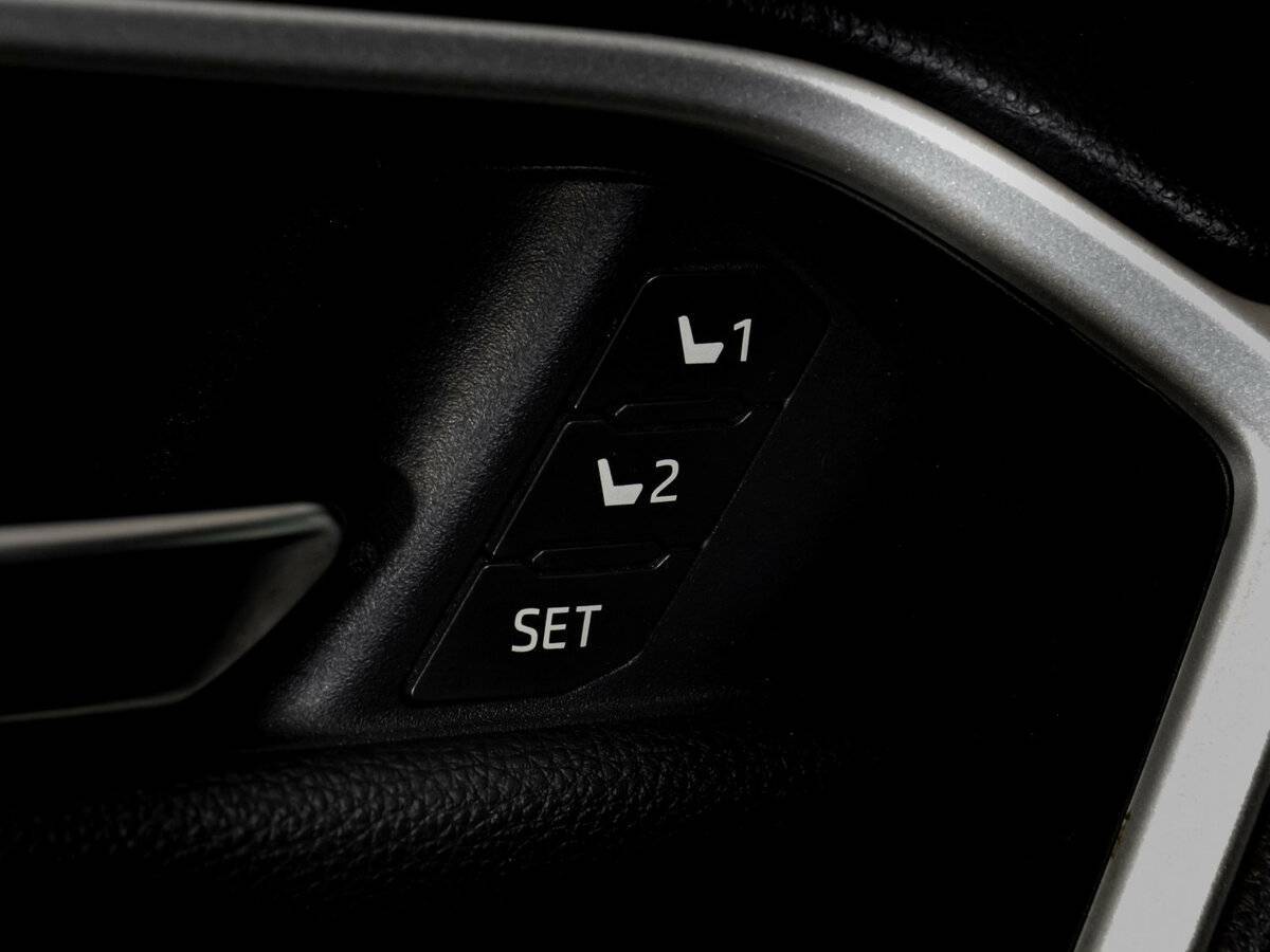 Купить Toyota RAV4, 2020, 78 137 км, фото №16