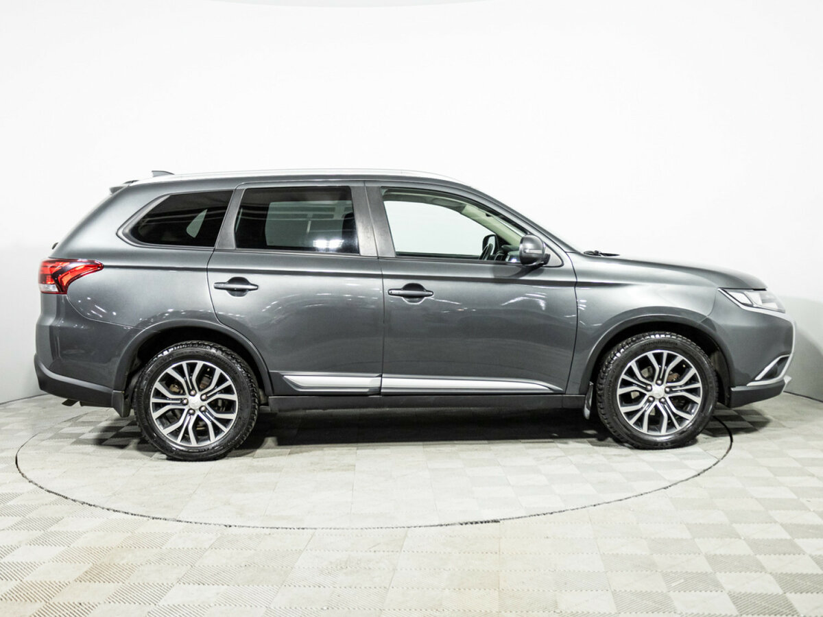 Купить Mitsubishi Outlander III Рестайлинг 2, 2017, 125 000 км, фото №4