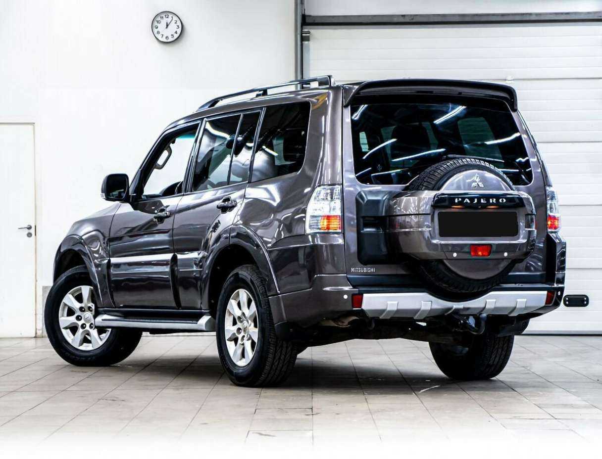 Купить Mitsubishi Pajero, 2012, 235 000 км, фото №4