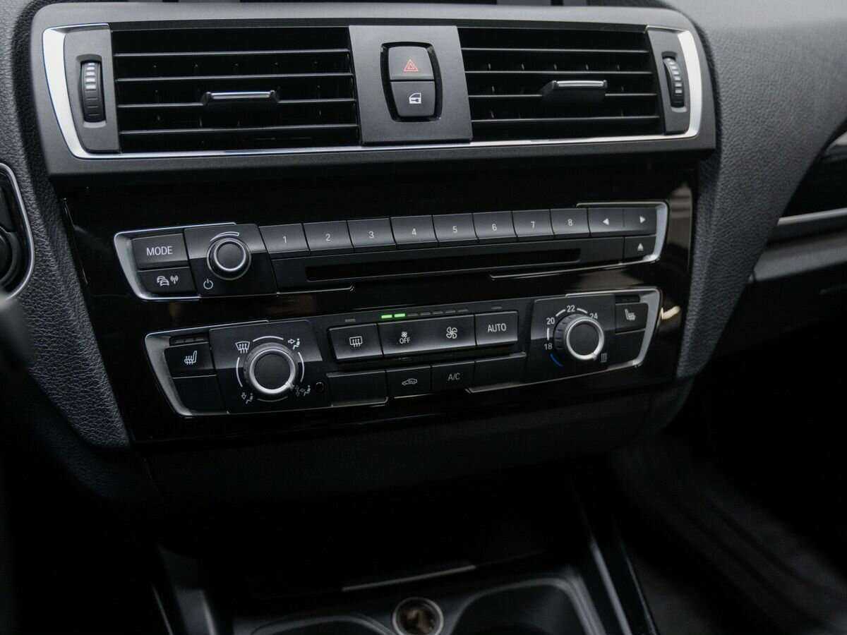 Купить BMW 1 серии 118i, 2016, 121 000 км, фото №22