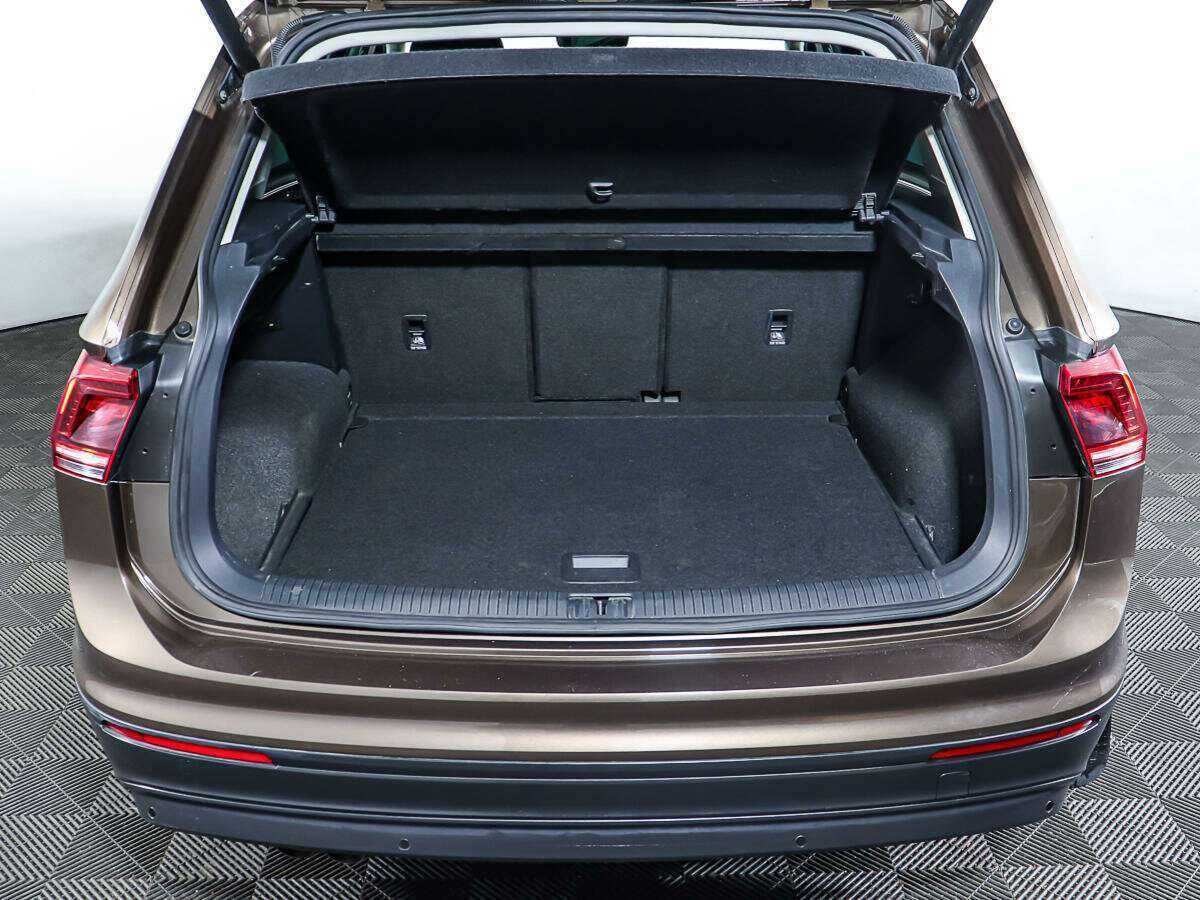 Купить Volkswagen Tiguan, 2018, 90 642 км, фото №9