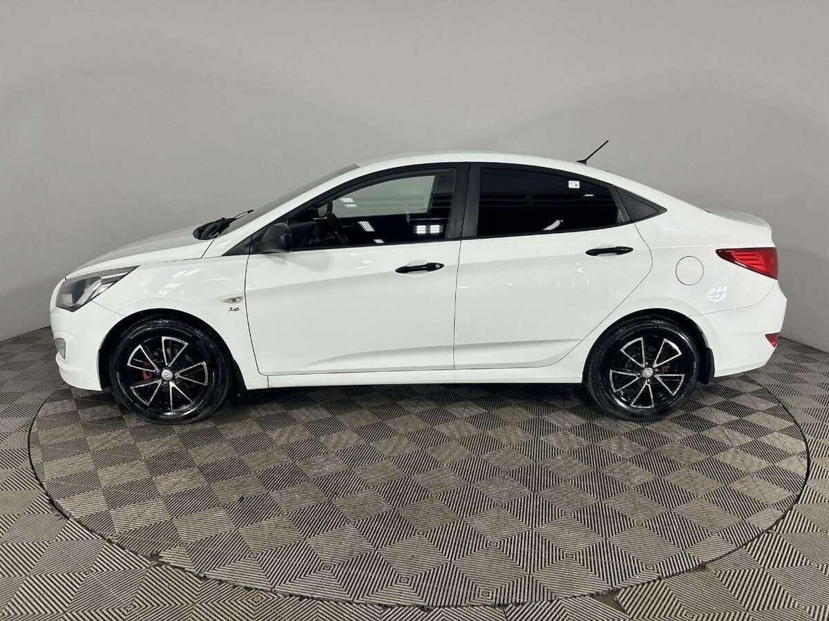 Купить Hyundai Solaris, 2015, 130 893 км, фото №5