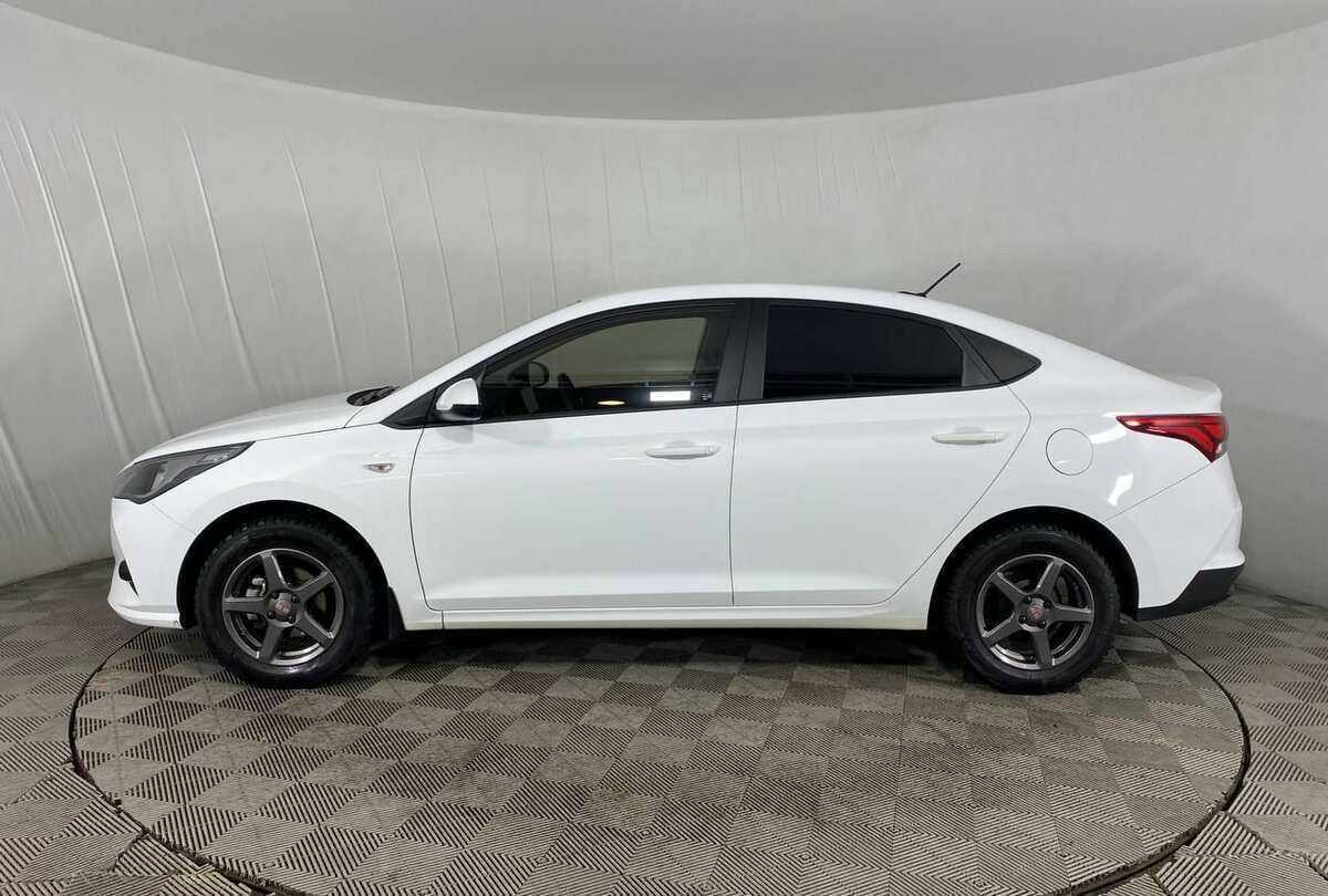 Купить Hyundai Solaris, 2021, 13 369 км, фото №8