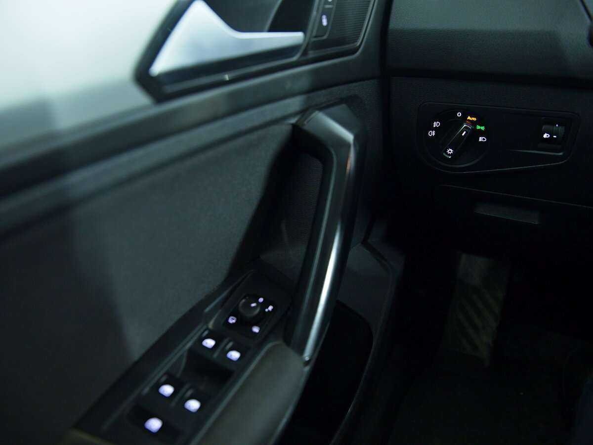 Купить Volkswagen Tiguan, 2017, 85 680 км, фото №12