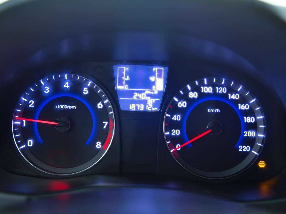 Купить Hyundai Solaris, 2015, 187 312 км, фото №14