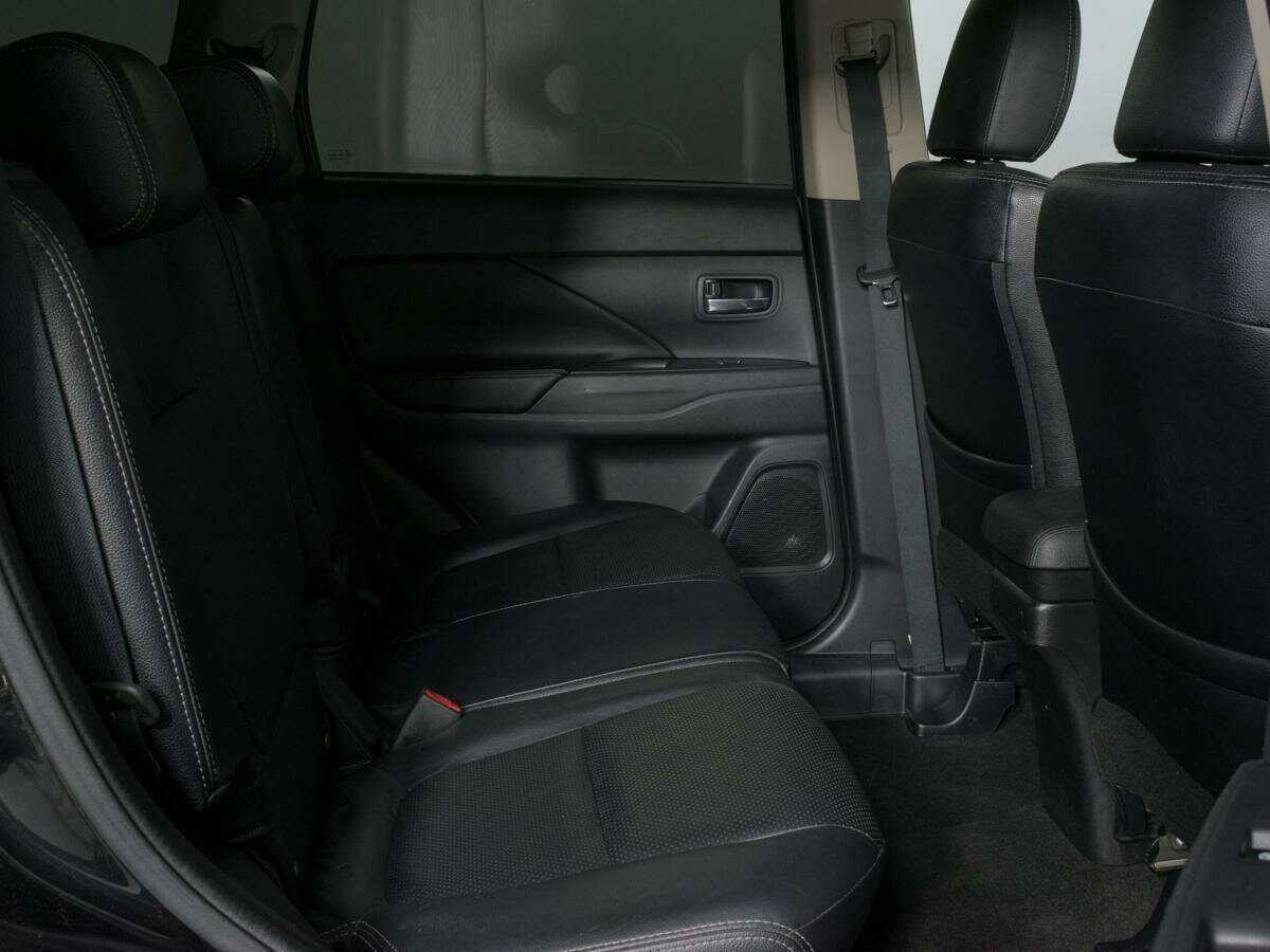 Купить Mitsubishi Outlander, 2016, 120 110 км, фото №9