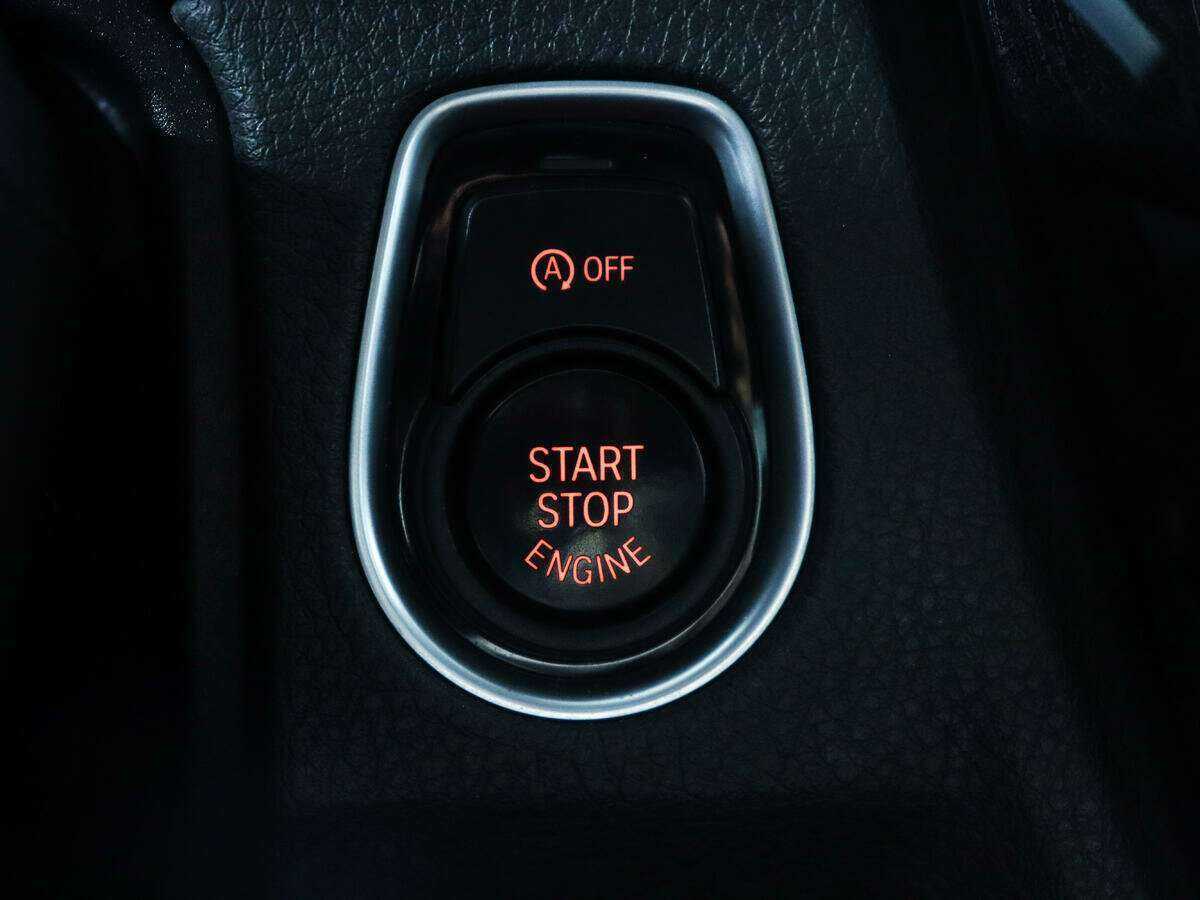 Купить BMW 3 серии 318i, 2017, 82 500 км, фото №15