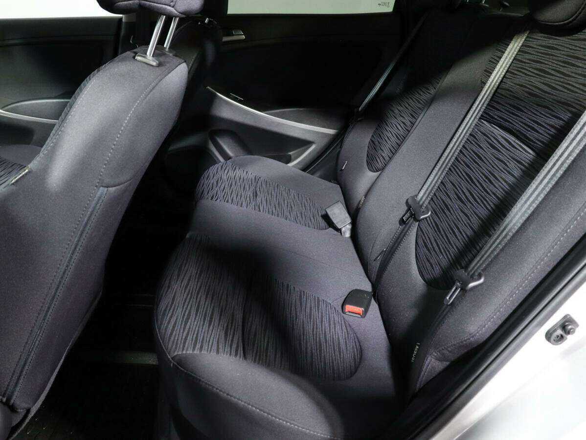 Купить Hyundai Solaris, 2016, 35 950 км, фото №8