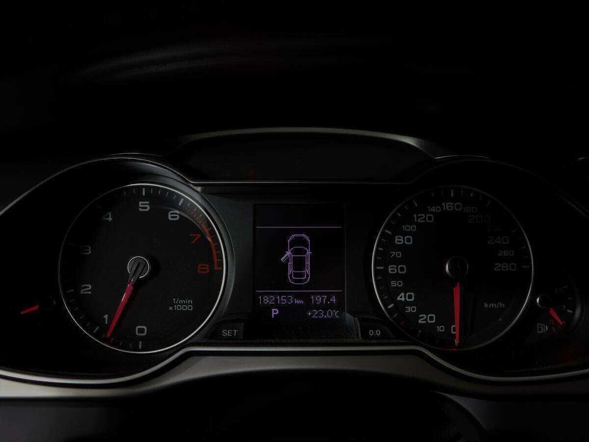 Купить Audi A4, 2012, 182 500 км, фото №11