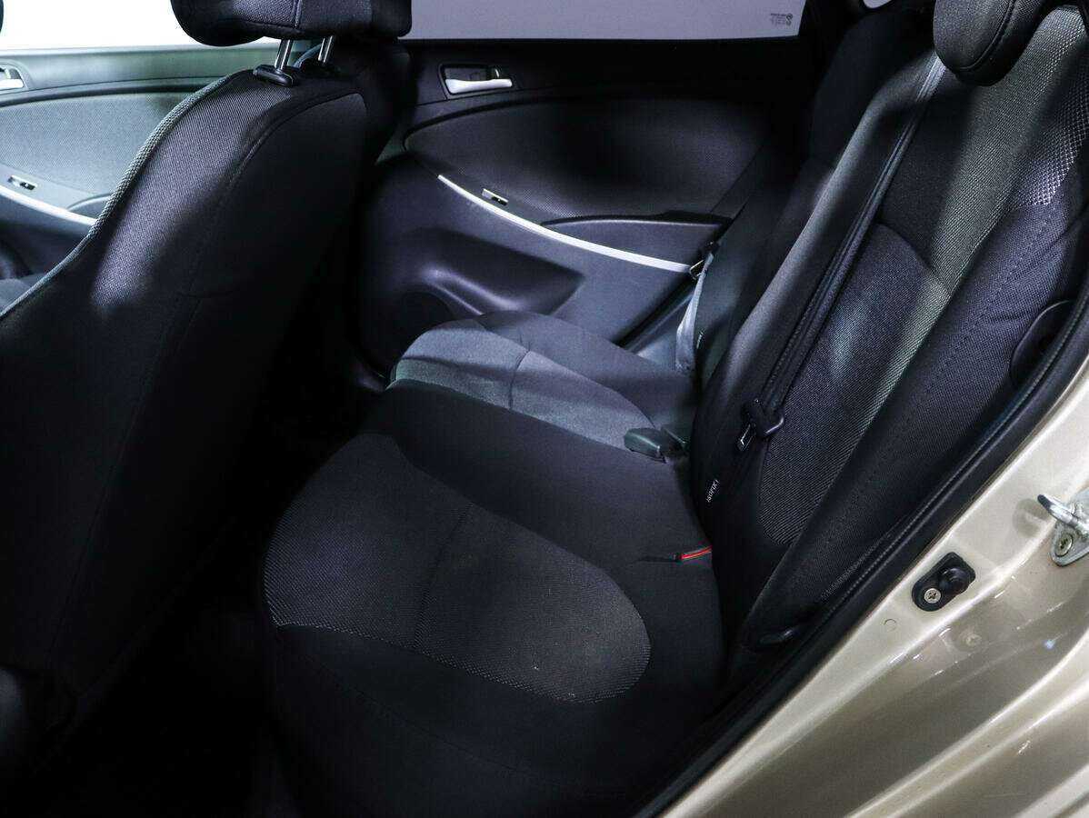 Купить Hyundai Solaris, 2013, 183 770 км, фото №8