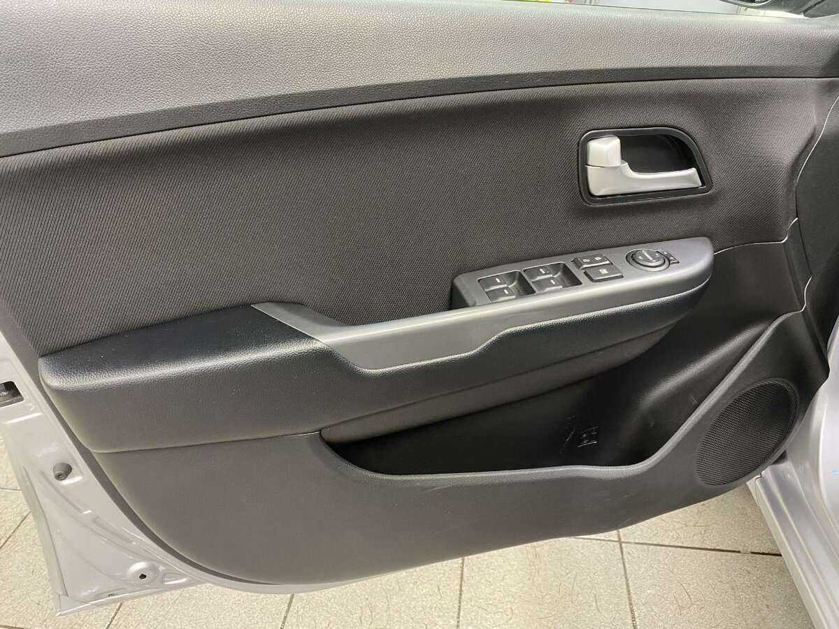 Купить Kia Rio, 2017, 119 000 км, фото №7