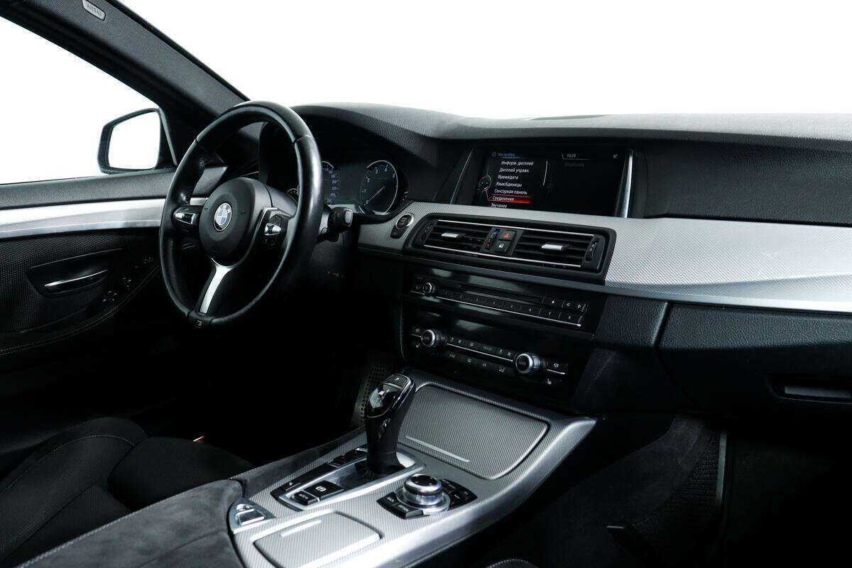 Купить BMW 5 серии 520i, 2016, 77 571 км, фото №9