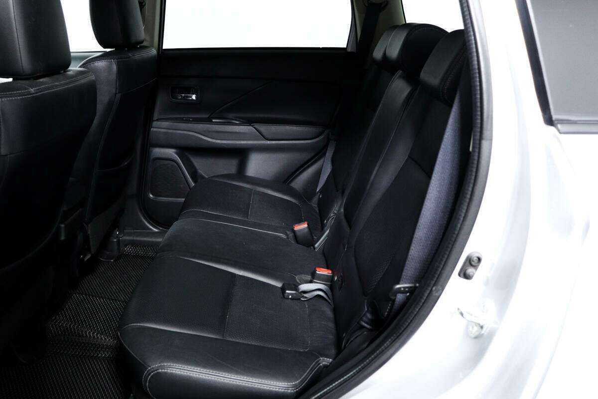 Купить Mitsubishi Outlander, 2015, 72 276 км, фото №12