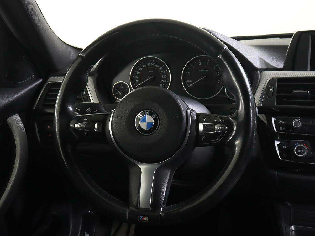 Купить BMW 3 серии 320i xDrive, 2016, 108 500 км, фото №13