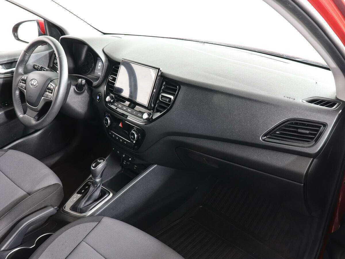 Купить Hyundai Solaris, 2021, 35 830 км, фото №9