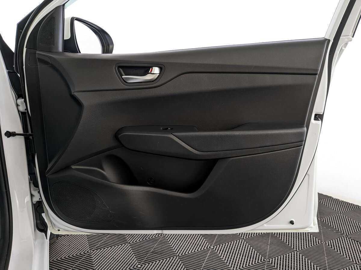 Купить Hyundai Solaris, 2020, 62 257 км, фото №25