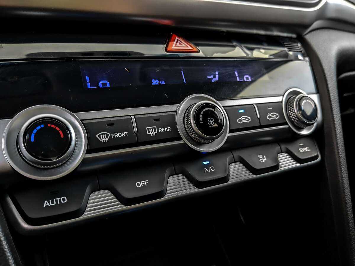 Купить Hyundai Elantra, 2020, 83 421 км, фото №21