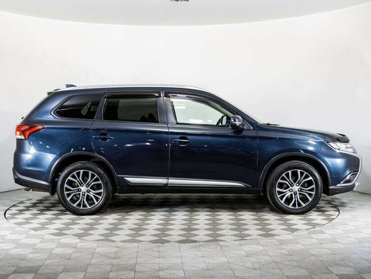 Купить Mitsubishi Outlander, 2017, 69 134 км, фото №4