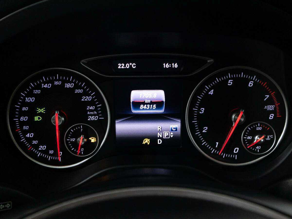 Купить Mercedes-Benz A-Класс 180, 2016, 84 242 км, фото №12