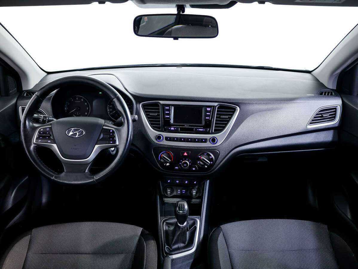 Купить Hyundai Solaris, 2018, 76 950 км, фото №9