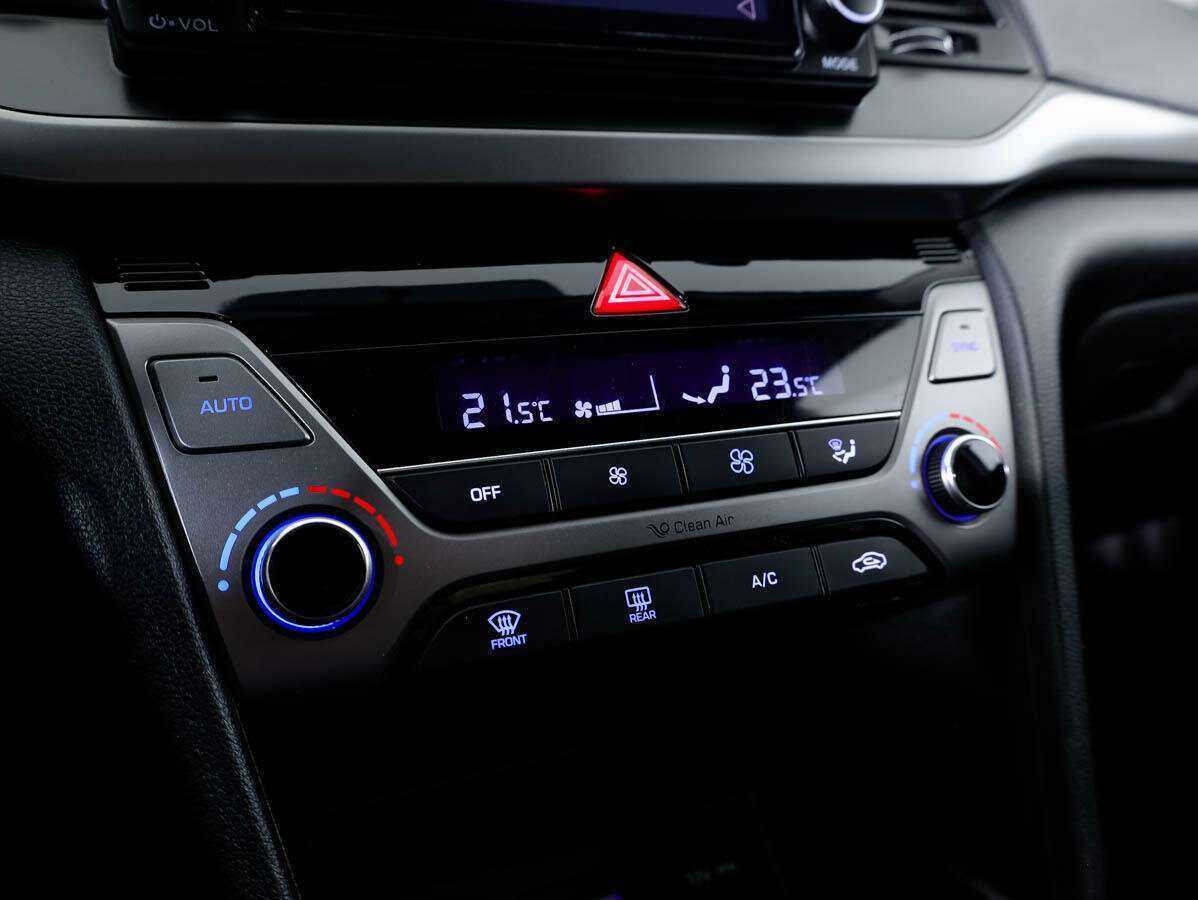 Купить Hyundai Elantra, 2018, 61 707 км, фото №16