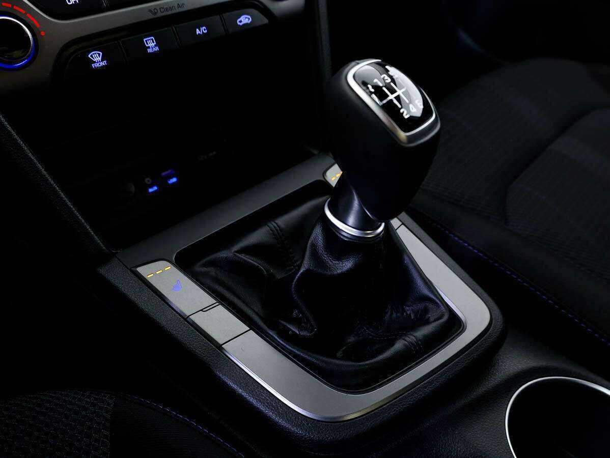 Купить Hyundai Elantra, 2018, 61 707 км, фото №17