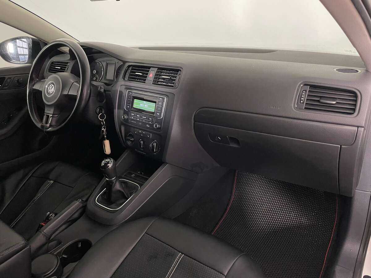 Купить Volkswagen Jetta, 2014, 175 810 км, фото №8