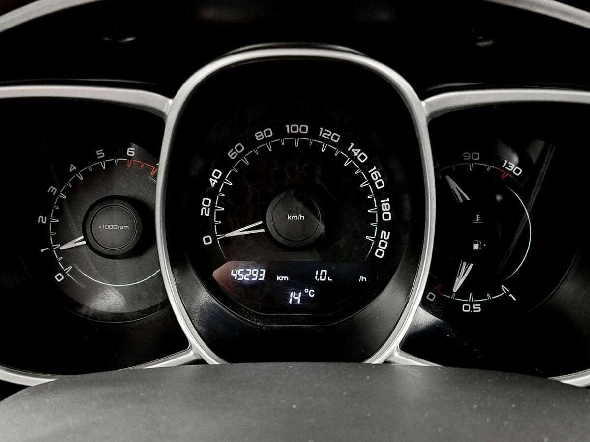 Купить Lada (ВАЗ) Vesta, 2017, 45 200 км, фото №8