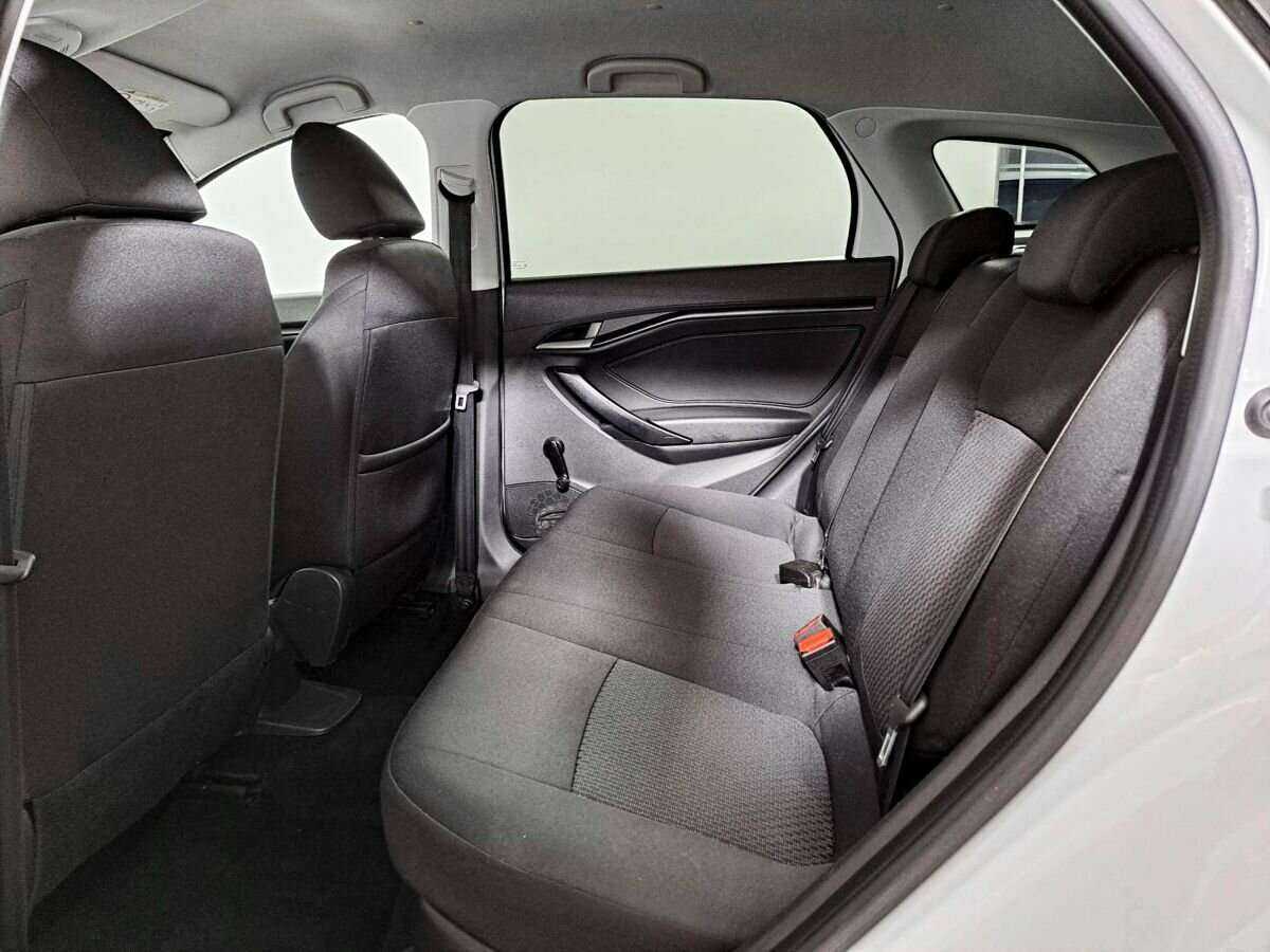 Купить Lada (ВАЗ) Vesta SW, 2019, 68 000 км, фото №8