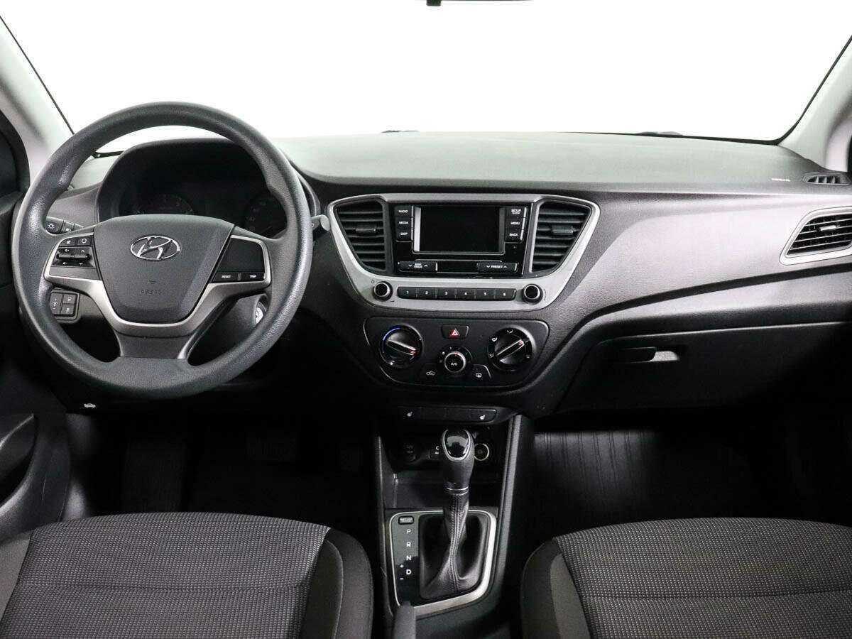 Купить Hyundai Solaris, 2017, 75 300 км, фото №11