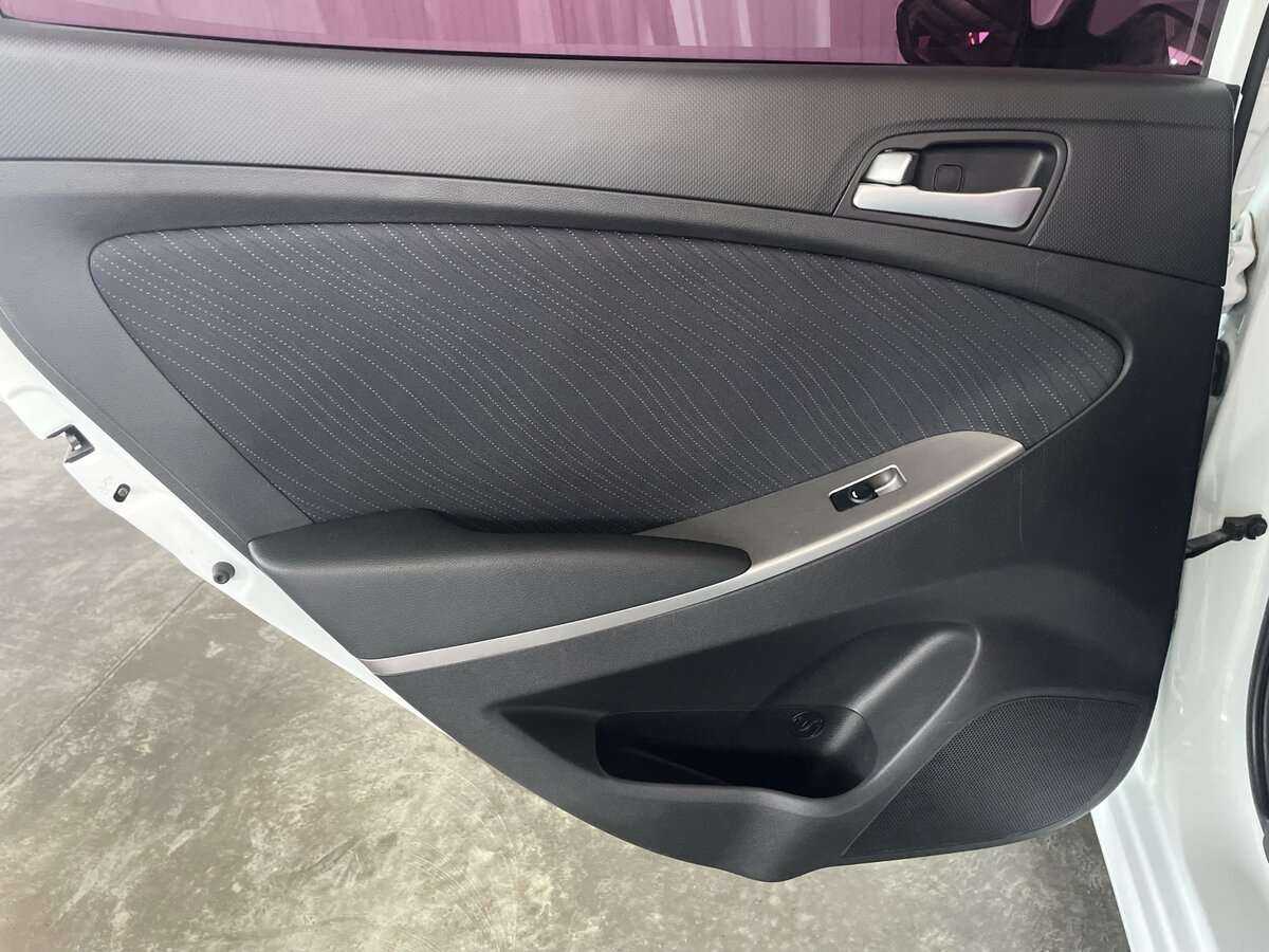 Купить Hyundai Solaris, 2016, 118 449 км, фото №21