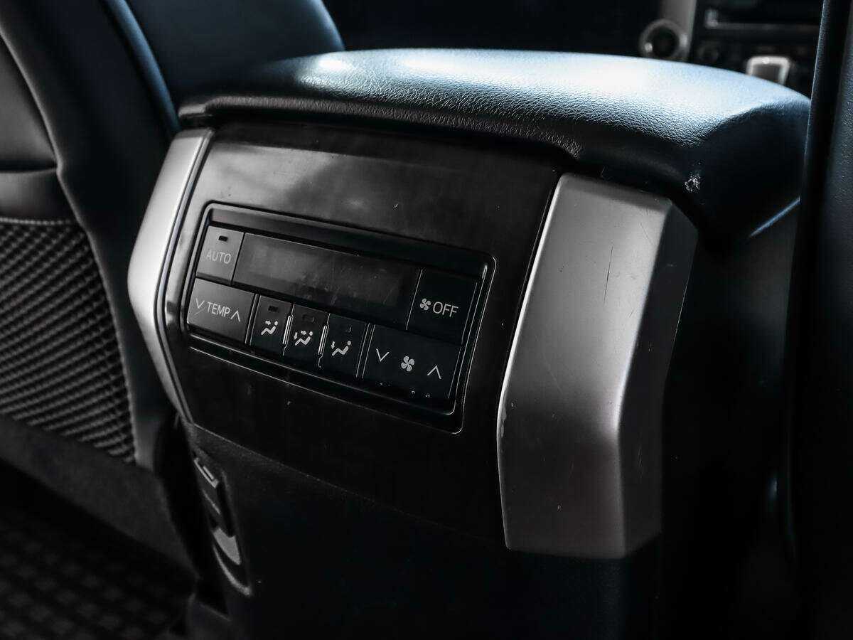 Купить Toyota Land Cruiser Prado, 2012, 332 223 км, фото №13