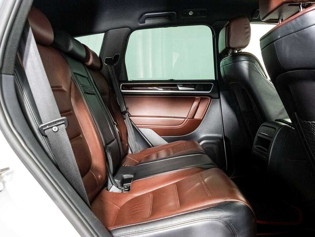 Купить Volkswagen Touareg, 2012, 229 375 км, фото №13