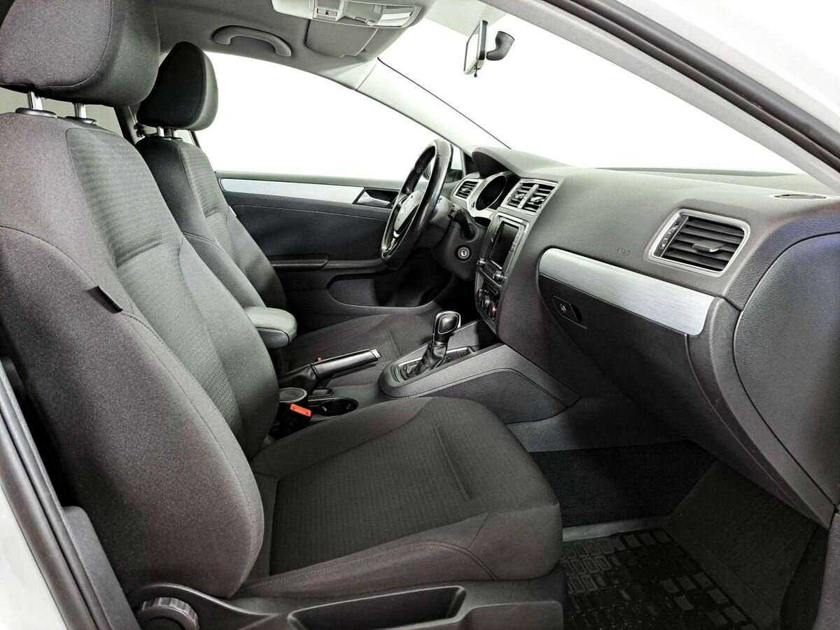 Купить Volkswagen Jetta, 2017, 121 000 км, фото №6