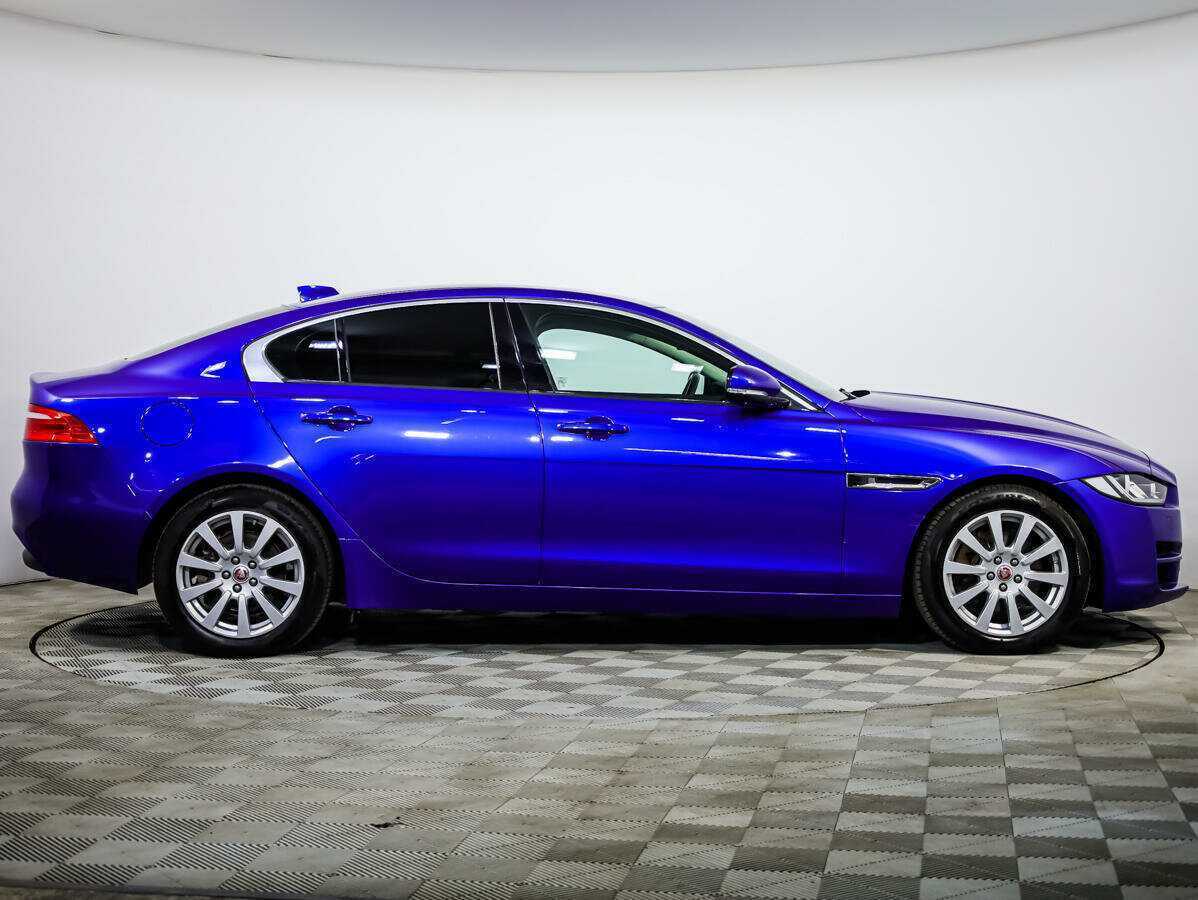 Jaguar XE