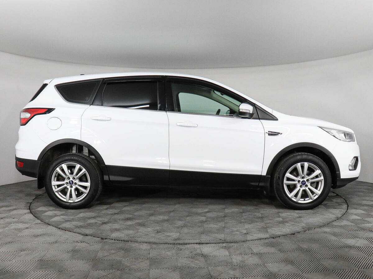 Купить Ford Kuga, 2017, 51 577 км, фото №4