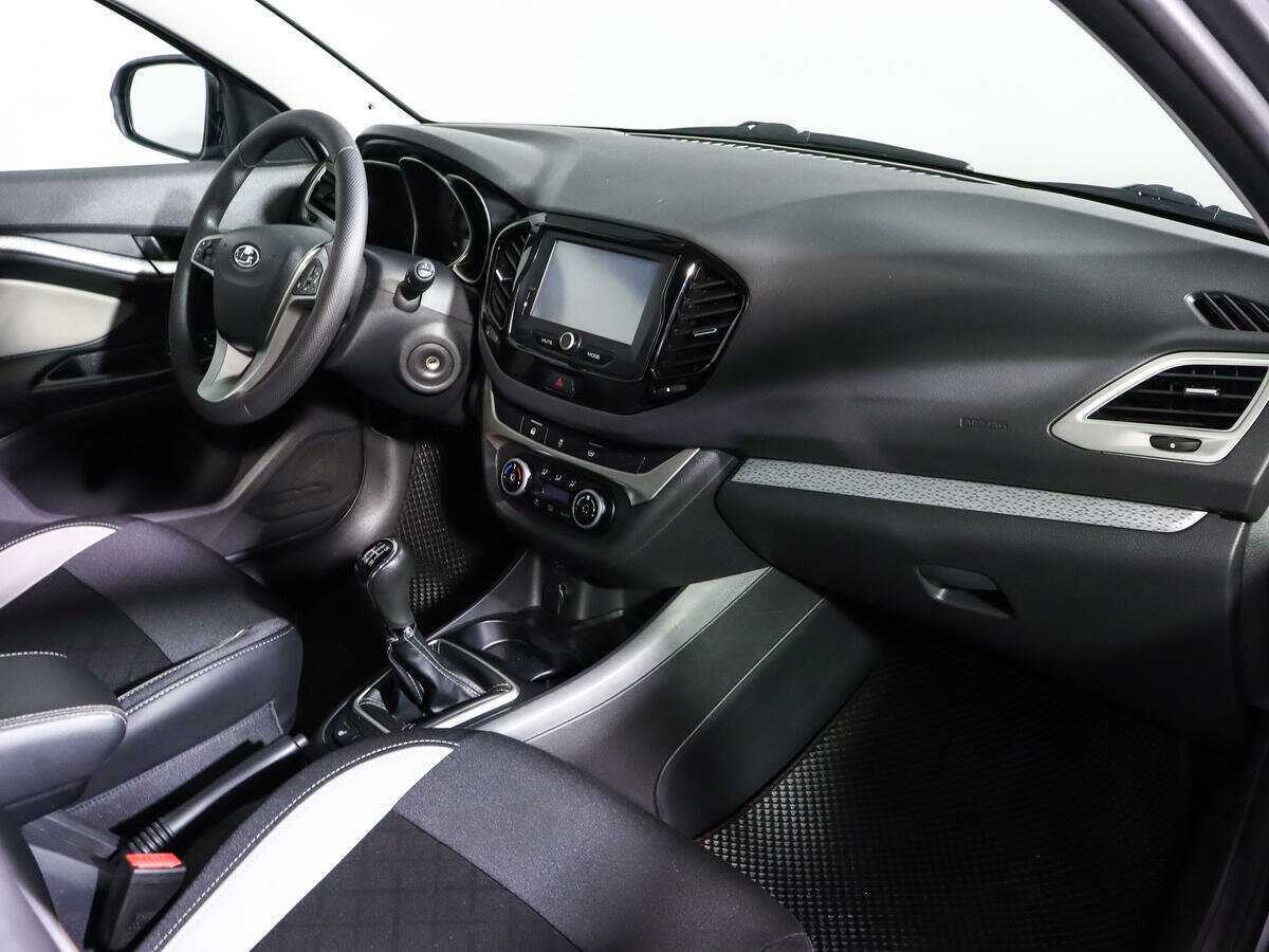 Купить Lada (ВАЗ) Vesta SW Cross, 2019, 43 550 км, фото №7