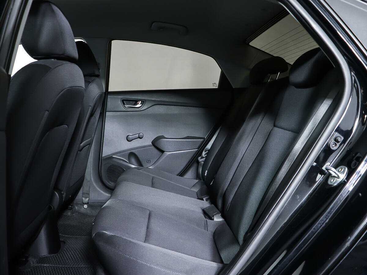 Купить Hyundai Solaris, 2017, 75 447 км, фото №10