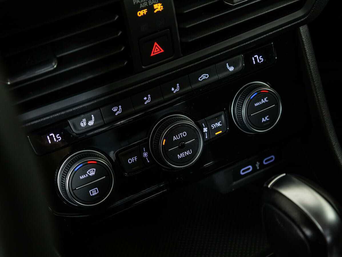 Купить Volkswagen Jetta, 2020, 56 034 км, фото №16