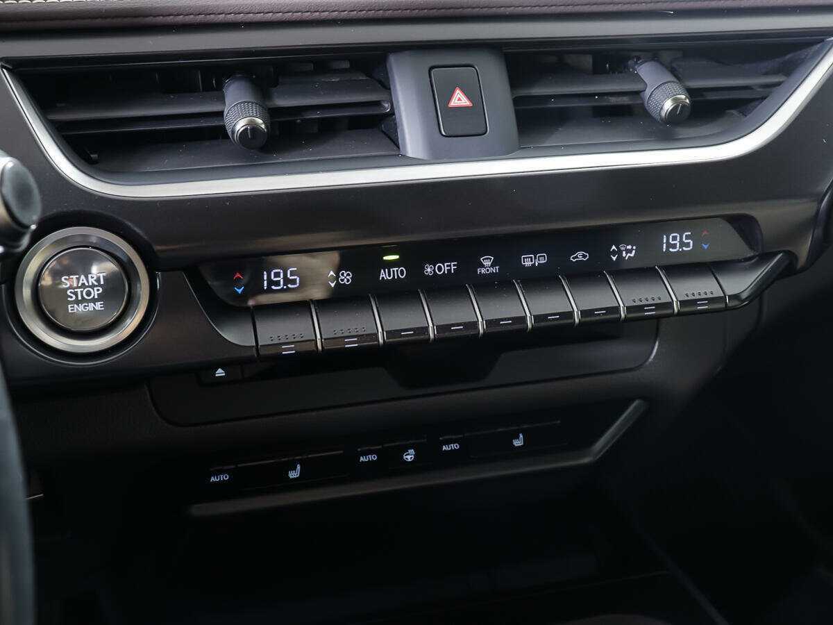 Купить Lexus UX 200, 2019, 100 349 км, фото №16