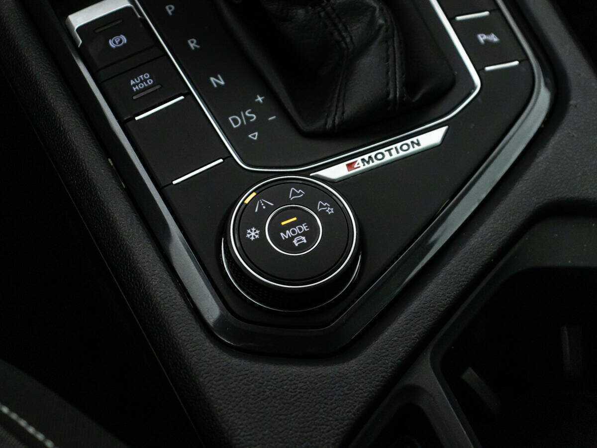 Купить Volkswagen Tiguan, 2018, 141 557 км, фото №17