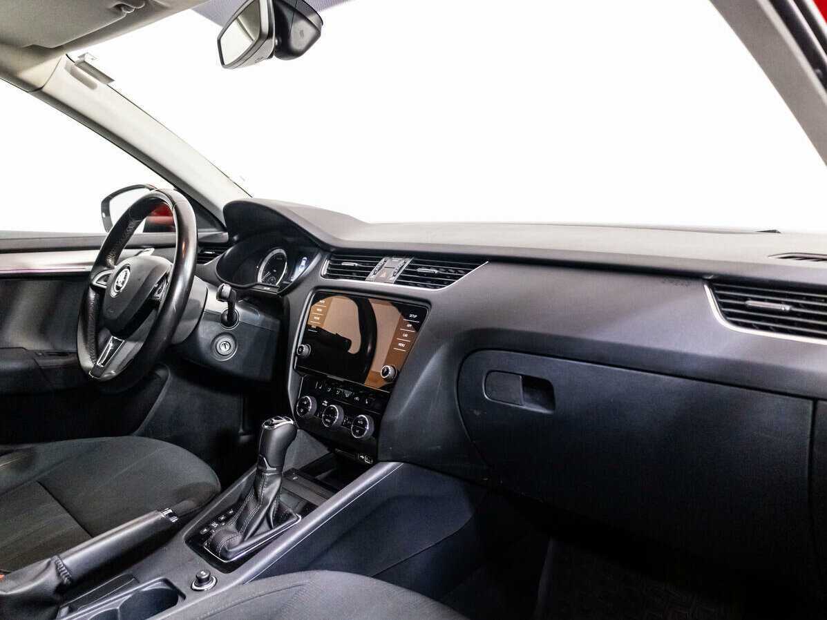 Купить Skoda Octavia, 2017, 124 734 км, фото №8