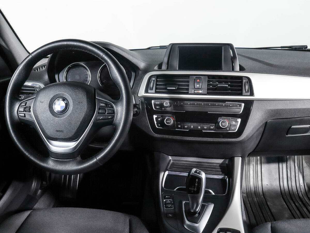 Купить BMW 1 серии 118i, 2018, 68 200 км, фото №10