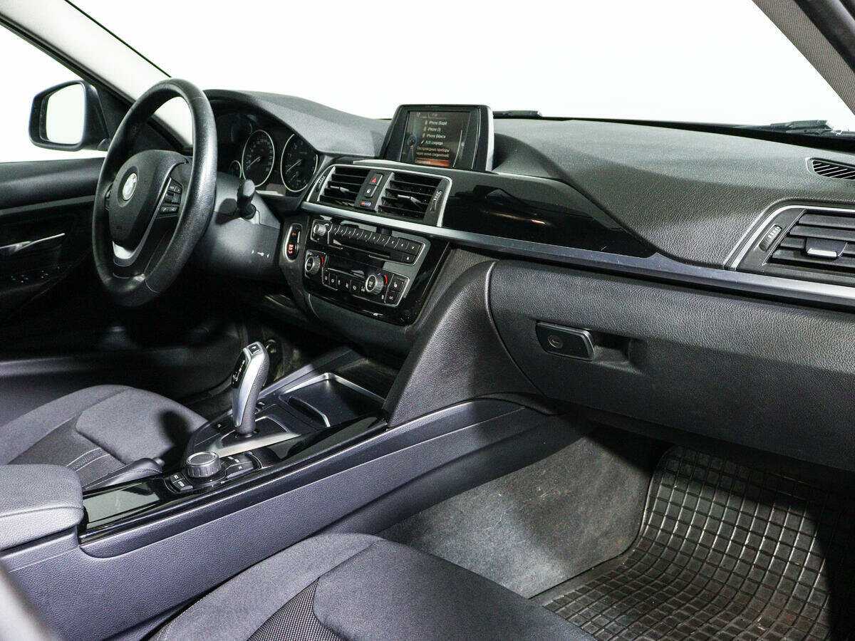 Купить BMW 3 серии 318i, 2017, 78 689 км, фото №7
