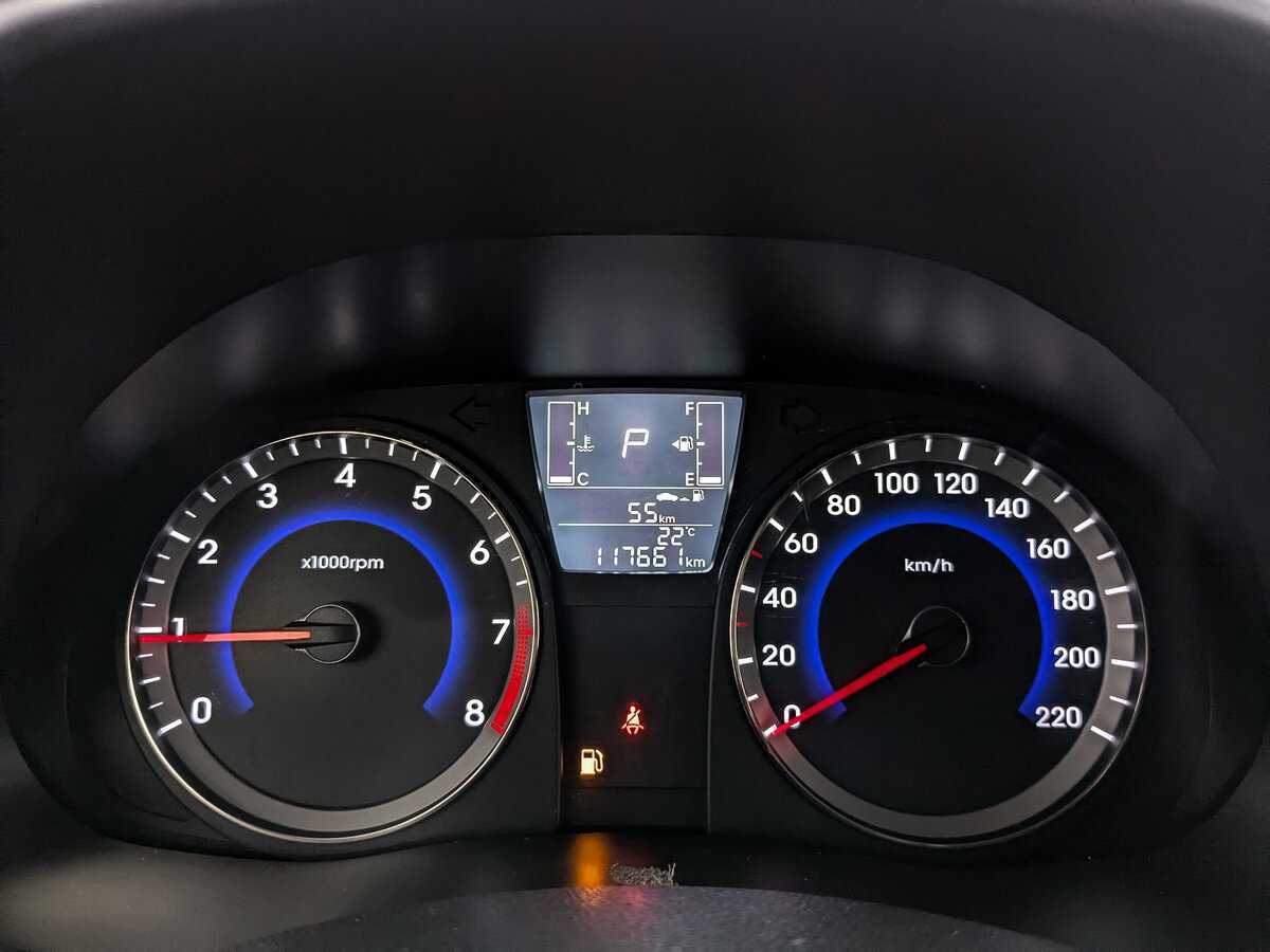 Купить Hyundai Solaris, 2015, 117 665 км, фото №12