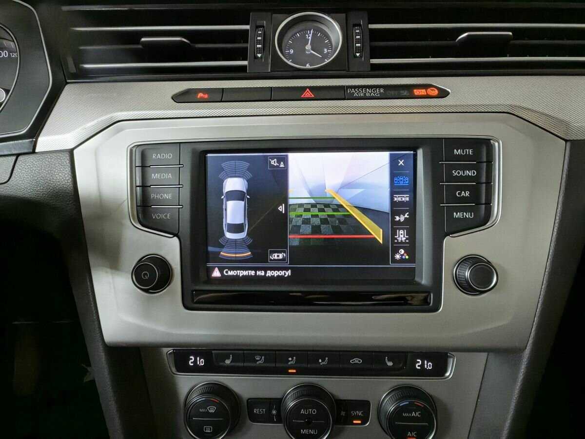 Купить Volkswagen Passat, 2017, 50 341 км, фото №16