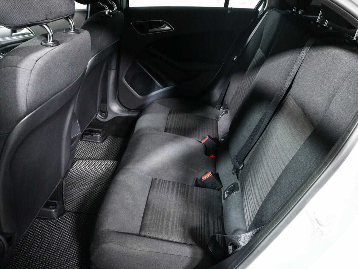 Купить Mercedes-Benz A-Класс 180, 2015, 54 956 км, фото №10